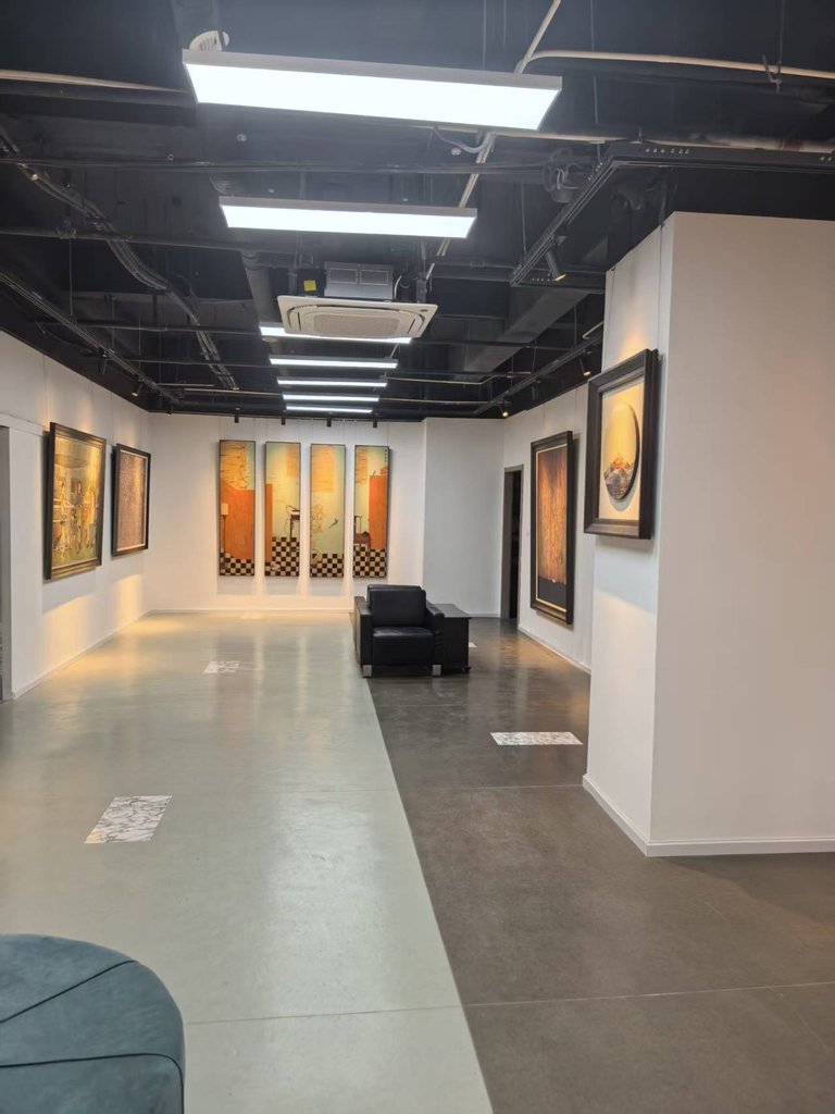现代艺术画廊展览空间